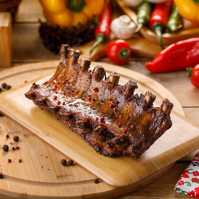 Costițe de porc în bere 1000 gr