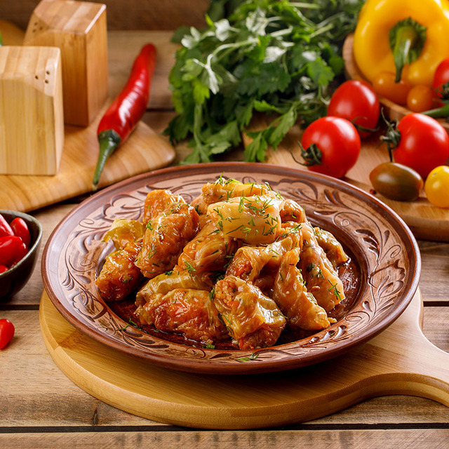 Sarmale de post cu frunze de varza murata